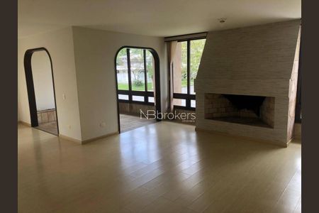 4_photo/94dce5b76f.727aa8b94b909c75-ATLAS-5f07c475-a2cd-4098-9d1a-84ff77e577cd.jpg de casa à venda com 5 quartos, 436m² em Jardim Social, Curitiba