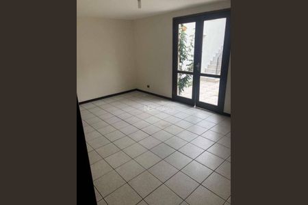 13_photo/94dce5b76f.727aa8b94b909c75-ATLAS-cc0de9bf-d413-4d49-865f-66298bbf9919.jpg de casa à venda com 5 quartos, 436m² em Jardim Social, Curitiba