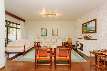 5_photo/94dce5b78d.5201f2b37237fe26-ATLAS-34bdca43-69f5-4957-b4e1-30f29dadaa0f.jpg de casa à venda com 3 quartos, 343m² em Jardim Social, Curitiba