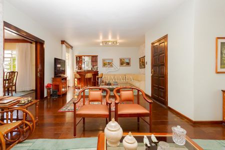 6_photo/94dce5b78d.5201f2b37237fe26-ATLAS-3a7130d3-12d2-4501-b41b-8a73fd242155.jpg de casa à venda com 3 quartos, 343m² em Jardim Social, Curitiba