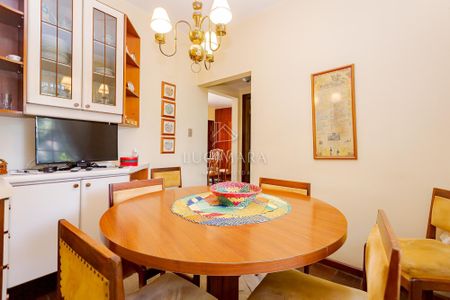 12_photo/94dce5b78d.5201f2b37237fe26-ATLAS-572e8bb1-975e-4d08-8103-c5f83e3777c4.jpg de casa à venda com 3 quartos, 343m² em Jardim Social, Curitiba