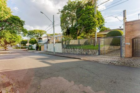 7_photo/94dce5b78d.5201f2b37237fe26-ATLAS-ad5f721b-2b3e-4eaa-a9c9-b7bde1e34d84.jpg de casa à venda com 3 quartos, 343m² em Jardim Social, Curitiba