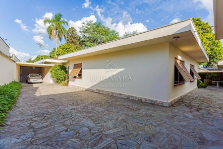 10_photo/94dce5b78d.5201f2b37237fe26-ATLAS-c2d6bca7-6281-40e7-a3d6-e1f47b332228.jpg de casa à venda com 3 quartos, 343m² em Jardim Social, Curitiba