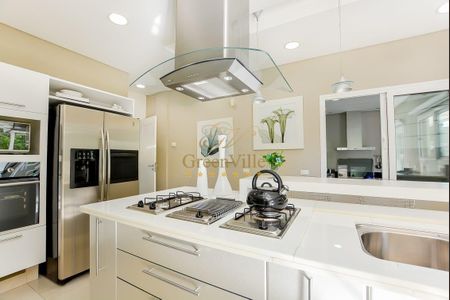 8_photo/94dce5b7d1.ceff8192393c33de-ATLAS-1ce04e58-0c38-42d9-a647-aef1111220e0.jpg de casa à venda com 4 quartos, 1260m² em Jardim Social, Curitiba