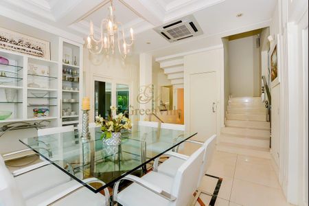 23_photo/94dce5b7d1.ceff8192393c33de-ATLAS-9a5c85de-2235-4f0d-8534-aed8b720e16d.jpg de casa à venda com 4 quartos, 1260m² em Jardim Social, Curitiba