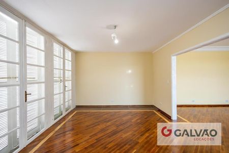 11_photo/94dce5b7e9.5e2511c6536d59b0-ATLAS-391634c4-498e-48db-af6e-4e995fea78aa.jpg de casa para alugar com 6 quartos, 490m² em Jardim Social, Curitiba