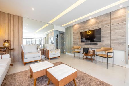 16_photo/94dce5b825.ceff8192393c33de-ATLAS-563bfcc7-00c5-43f2-92cf-24b2a2b86f6d.jpg de casa à venda com 4 quartos, 416m² em Jardim Social, Curitiba