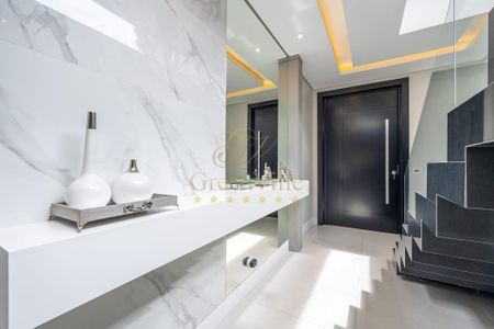 25_photo/94dce5b825.ceff8192393c33de-ATLAS-e283e8f0-7b56-4a4e-984f-cc7ac6a5020c.jpg de casa à venda com 4 quartos, 416m² em Jardim Social, Curitiba