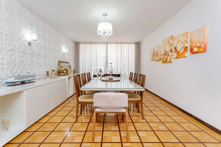 13_photo/94dce5b851.a7ae3b4e44d16c28-ATLAS-e64bbe2a-4662-47aa-9b6c-ef52d7b4facb.jpg de casa à venda com 4 quartos, 244m² em Jardim Social, Curitiba