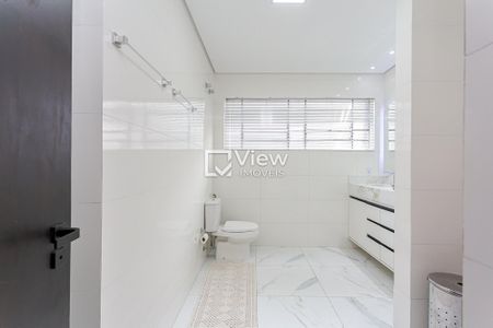 27_photo/94dce5b851.a7ae3b4e44d16c28-ATLAS-fa93426a-37a3-44f9-bf9e-ea12740f1af4.jpg de casa à venda com 4 quartos, 244m² em Jardim Social, Curitiba