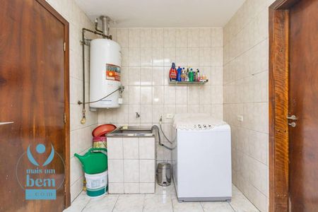 6_photo/94dce5b899.46ae6cbe0761d4fa-ATLAS-8f503187-5d4b-4e78-b2cf-623ae669fa79.jpg de casa à venda com 4 quartos, 208m² em Jardim Social, Curitiba