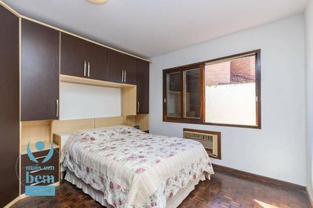 4_photo/94dce5b899.46ae6cbe0761d4fa-ATLAS-f5a5ce2d-5103-437e-bdd3-3aa4034a21f5.jpg de casa à venda com 4 quartos, 208m² em Jardim Social, Curitiba