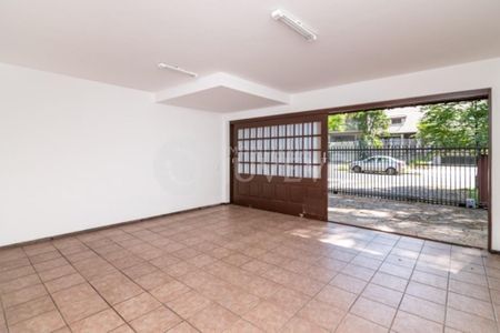 31_photo/94dce5b9e9.f2c8c659ffa0a6bc-ATLAS-e2ed5ad1-903b-49b1-ae73-1a0e3bd132e3.jpg de casa à venda com 4 quartos, 318m² em Jardim Social, Curitiba