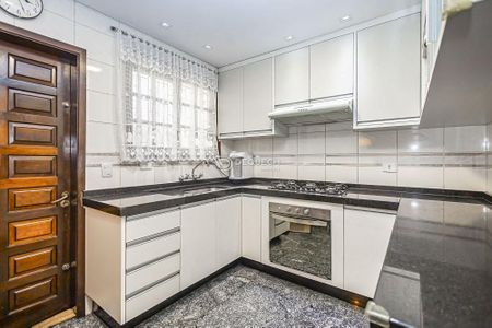 14_photo/94dce5ba51.f6765ec83e1e8ec1-ATLAS-830b9ead-dd03-4d07-baaf-dbdac9629e7d.jpg de casa à venda com 4 quartos, m² em Jardim Social, Curitiba