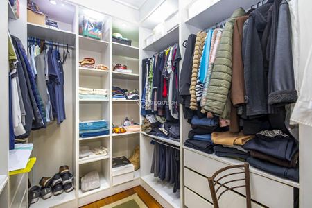 18_photo/94dce5ba51.f6765ec83e1e8ec1-ATLAS-99fbe10c-67b1-4814-bcc4-0a5871ecec4e.jpg de casa à venda com 4 quartos, m² em Jardim Social, Curitiba