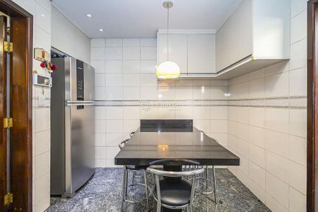 13_photo/94dce5ba51.f6765ec83e1e8ec1-ATLAS-be9237fa-a25b-4076-a4a7-87f2e526c1ce.jpg de casa à venda com 4 quartos, m² em Jardim Social, Curitiba