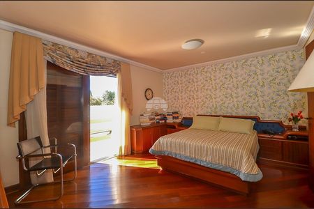 47_photo/94dce5ba75.5138e2b24b90eb69-ATLAS-77688302-5318-486b-a6c4-20a65f1d9ddd.jpg de casa à venda com 4 quartos, 416m² em Jardim Social, Curitiba