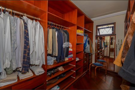 11_photo/94dce5ba75.5138e2b24b90eb69-ATLAS-aebb98bf-a92e-455f-ba9d-d382c102b63e.jpg de casa à venda com 4 quartos, 416m² em Jardim Social, Curitiba