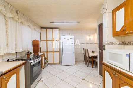 8_photo/94dce5ba75.cd6ac7e963e68f71-ATLAS-a8345284-79ae-45f3-9b2e-eacde398aa48.jpg de casa à venda com 3 quartos, 250m² em Jardim Social, Curitiba