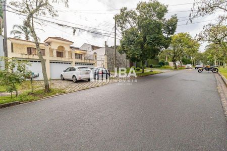 2_photo/94dce5ba75.cd6ac7e963e68f71-ATLAS-b74d4602-01b4-4b89-acbb-e34f88509053.jpg de casa à venda com 3 quartos, 250m² em Jardim Social, Curitiba