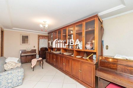 12_photo/94dce5ba75.cd6ac7e963e68f71-ATLAS-bac8ddaf-757e-4908-8b1d-26739901d01d.jpg de casa à venda com 3 quartos, 250m² em Jardim Social, Curitiba