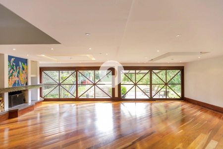 3_photo/94dce5ba85.5343c4ed08aabd0a-ATLAS-0dca64fb-6a76-4529-951a-a19b097b4d95.jpg de casa à venda com 4 quartos, 387m² em Jardim Social, Curitiba