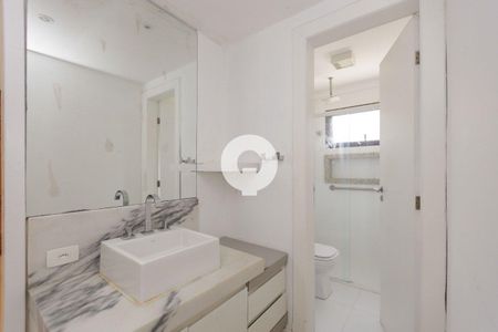 2_photo/94dce5ba85.5343c4ed08aabd0a-ATLAS-4eab9c43-2c91-42ab-baad-a80d889ea557.jpg de casa à venda com 4 quartos, 387m² em Jardim Social, Curitiba