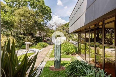 11_photo/94dce5ba85.5343c4ed08aabd0a-ATLAS-a35595c2-81fc-430e-a24b-bc4120cfc298.jpg de casa à venda com 4 quartos, 387m² em Jardim Social, Curitiba