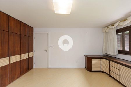 30_photo/94dce5ba85.5343c4ed08aabd0a-ATLAS-ff383b00-b9f5-45e6-8b6f-2bc238d804c4.jpg de casa à venda com 4 quartos, 387m² em Jardim Social, Curitiba