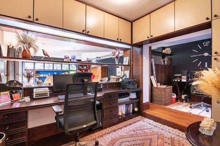 7_photo/94dce5ba87.26dc6cb80f3e86b0-ATLAS-2a62b846-31ef-409e-a352-6b8916b9d8b5.jpg de casa à venda com 3 quartos, 387m² em Jardim Social, Curitiba