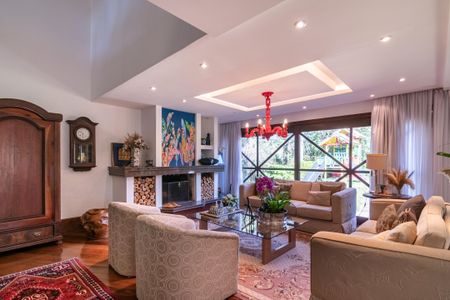 2_photo/94dce5ba87.26dc6cb80f3e86b0-ATLAS-86faa31b-1bfc-4e1e-a807-d02a8fe3e410.jpg de casa à venda com 3 quartos, 387m² em Jardim Social, Curitiba