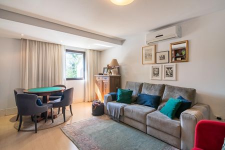 11_photo/94dce5ba87.26dc6cb80f3e86b0-ATLAS-d88dca8d-b9bc-4b96-ba0d-122711da9445.jpg de casa à venda com 3 quartos, 387m² em Jardim Social, Curitiba