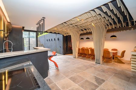 12_photo/94dce5ba89.c2d0365adcb3b71c-ATLAS-2c8ec799-8e65-419e-82c9-1f8eb1d74e41.jpg de casa à venda com 4 quartos, 298m² em Jardim Social, Curitiba