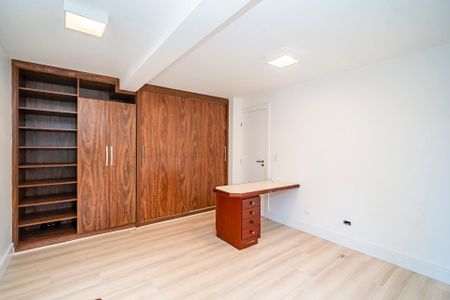 6_photo/94dce5ba89.c2d0365adcb3b71c-ATLAS-9e5fa032-4054-4bcc-b217-cf1f56b3bba0.jpg de casa à venda com 4 quartos, 298m² em Jardim Social, Curitiba