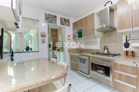 12_photo/94dce5baff.98a2f1197ddc2320-ATLAS-11555e4d-b9ad-433c-b332-930c4e7bc568.jpg de casa à venda com 4 quartos, 175m² em Jardim Social, Curitiba