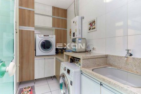 17_photo/94dce5baff.98a2f1197ddc2320-ATLAS-1c1adfbf-3a80-43b1-bb6f-2badf2e8fdb1.jpg de casa à venda com 4 quartos, 175m² em Jardim Social, Curitiba