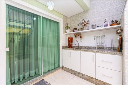 26_photo/94dce5baff.ed2f8b4a3809a5fd-ATLAS-59f25e2c-d906-4f54-a8f9-d9e983da364d.jpg de casa à venda com 4 quartos, 247m² em Jardim Social, Curitiba