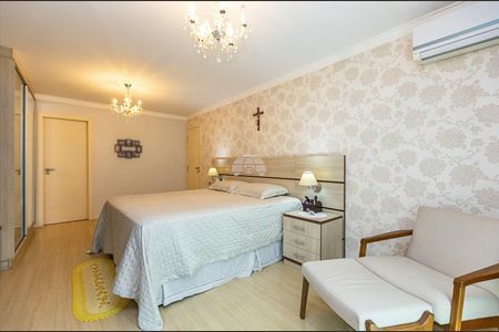 38_photo/94dce5baff.ed2f8b4a3809a5fd-ATLAS-8fb4e052-d705-4d73-b0e4-a5b62e9ff997.jpg de casa à venda com 4 quartos, 247m² em Jardim Social, Curitiba