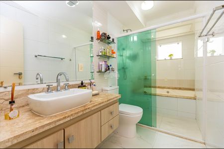 43_photo/94dce5baff.ed2f8b4a3809a5fd-ATLAS-d73ff101-c2b4-4f2a-9b4a-86fb9f4e2ada.jpg de casa à venda com 4 quartos, 247m² em Jardim Social, Curitiba