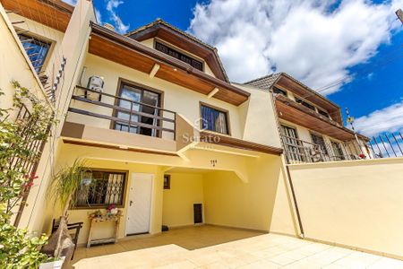 2_photo/94dce5bb29.e6c5309fd1607d84-ATLAS-68d0c29e-e47a-43bf-9d8e-cd258990bff7.jpg de casa à venda com 4 quartos, 200m² em Jardim Social, Curitiba