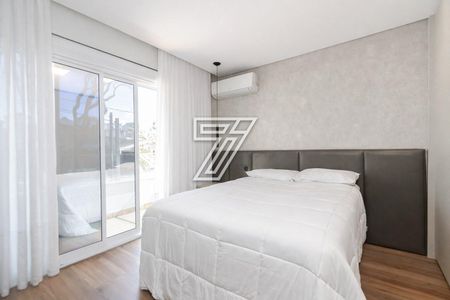 12_photo/94dce5bbc5.2fed7e95ddef69d8-ATLAS-4437893d-c1b8-4a61-9778-70fa5507e009.jpg de casa à venda com 3 quartos, 335m² em Jardim Social, Curitiba