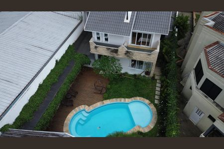 9_photo/94dce5bbc5.2fed7e95ddef69d8-ATLAS-ddd898ef-de81-4183-a334-1b4a9471720b.jpg de casa à venda com 3 quartos, 335m² em Jardim Social, Curitiba