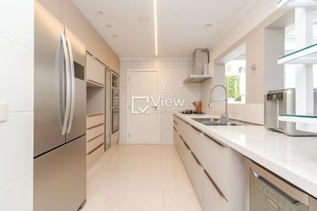 5_photo/94dce5bbf1.2fed7e95ddef69d8-ATLAS-2d401c6d-12be-4b2b-9922-cbda954f900b.jpg de apartamento à venda com 5 quartos, 282m² em Jardim Social, Curitiba