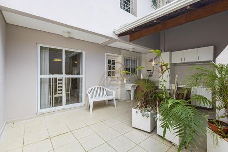 20_photo/94dce5bbf5.a7703fc7cedc068f-ATLAS-36a9ffd8-f2a8-4aaf-b57f-734961a7ebcc.jpg de casa à venda com 4 quartos, 168m² em Jardim Social, Curitiba