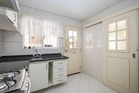 16_photo/94dce5bbf5.a7703fc7cedc068f-ATLAS-b9afa98b-5ba7-44ab-86da-c3d76d7fab0c.jpg de casa à venda com 4 quartos, 168m² em Jardim Social, Curitiba