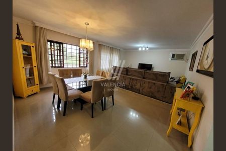 11_photo/94dce5be87.0f0861af4d366a65-ATLAS-3e4546a2-8ae2-48b9-8d24-b40b89425d6d.jpg de casa à venda com 3 quartos, 193m² em Jardim Social, Curitiba