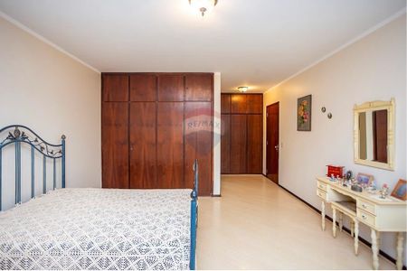 31_photo/94dce5bedb.8c2ca795ebaebe51-ATLAS-27b8710d-c45c-49d3-bdf5-0fbd83093afa.jpg de casa à venda com 4 quartos, 457m² em Jardim Social, Curitiba