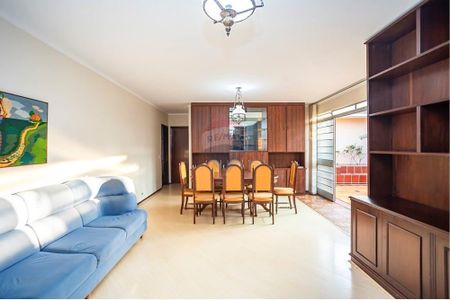 11_photo/94dce5bedb.8c2ca795ebaebe51-ATLAS-412bc3e9-4f62-43d8-b470-6d012fefee05.jpg de casa à venda com 4 quartos, 457m² em Jardim Social, Curitiba