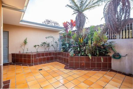 19_photo/94dce5bedb.8c2ca795ebaebe51-ATLAS-ff9f8fe8-218d-44bf-ba3c-ed97658c4d37.jpg de casa à venda com 4 quartos, 457m² em Jardim Social, Curitiba