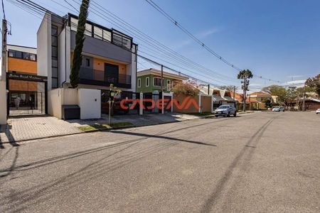 2_photo/94dce5beeb.3949eb60e8e65e7a-ATLAS-9be66342-5aff-4b50-9956-9ac577a6e327.jpg de casa à venda com 3 quartos, 163m² em Jardim Social, Curitiba